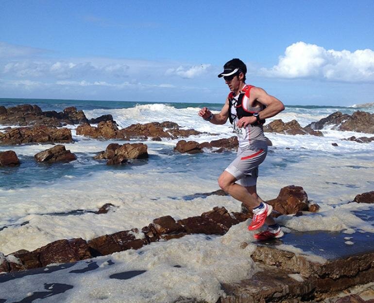 Christiaan rock-hopping the Otter trail. Photo Siska van der Bijl. Christiaan Greyling, Landie Visser, Otter run, Goals, running, Appalachian Trail